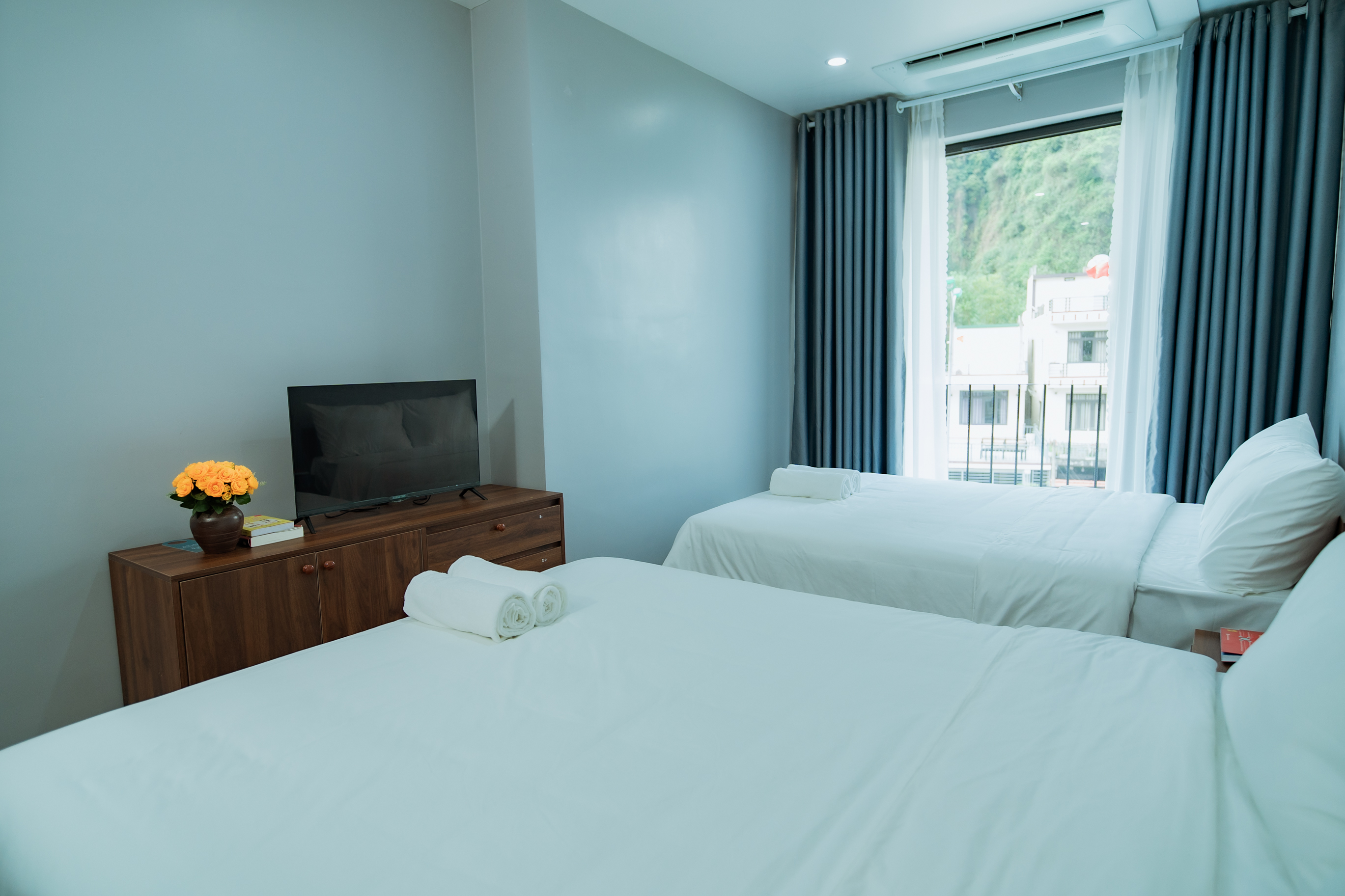 Triple Room with Mountain View