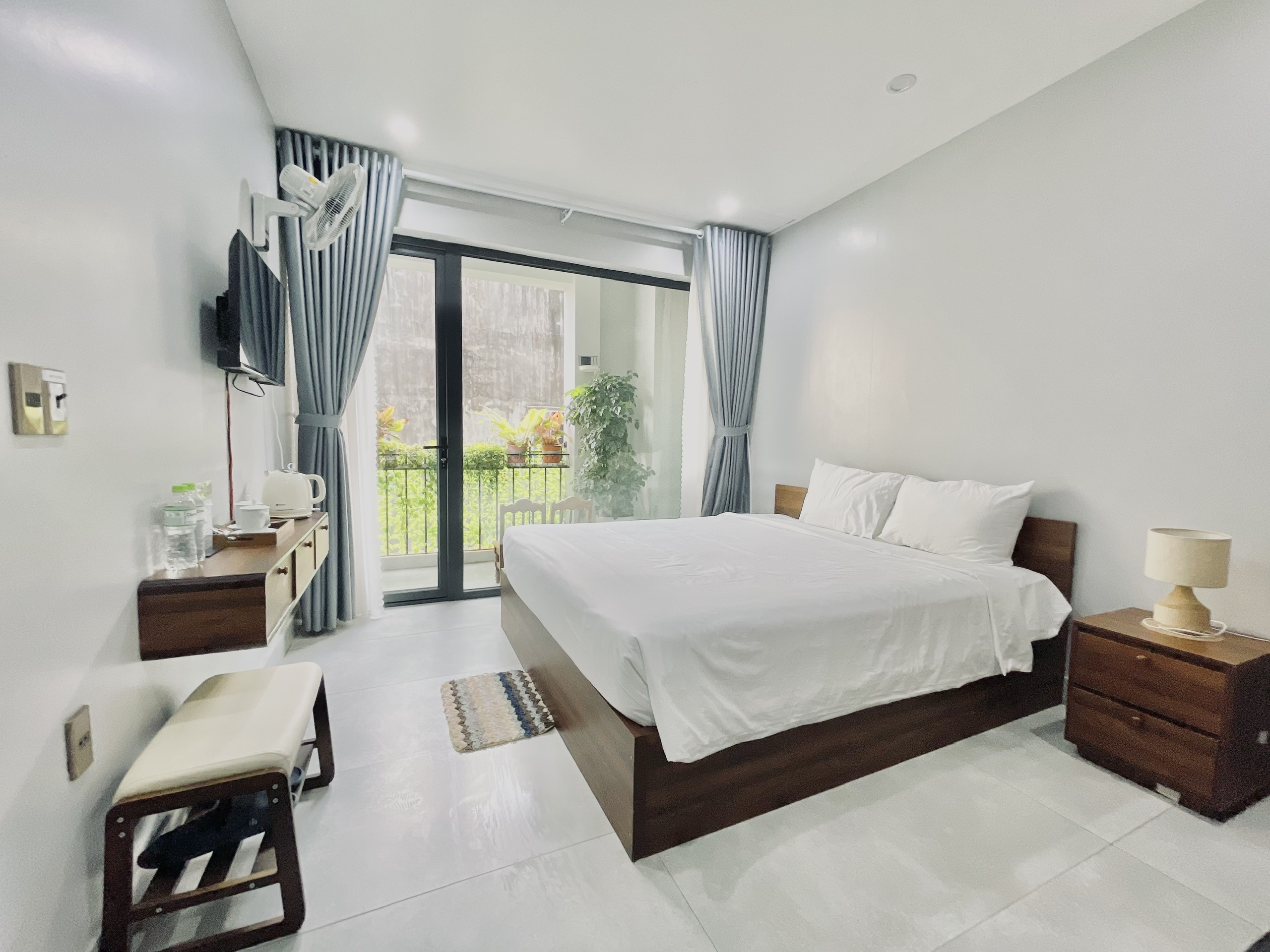 King Room with Balcony